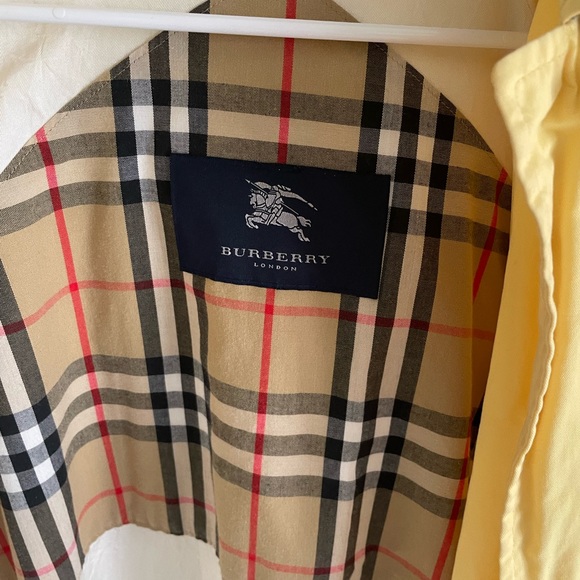 Burberry Vintage Trench Coat - Picture 3 of 10